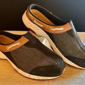 Easy Spirit Black and Brown Boat Shoes